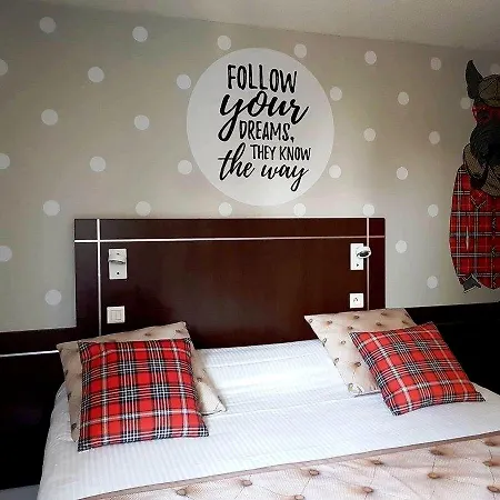 Logis Boutique Novalis 3* 그라디냥