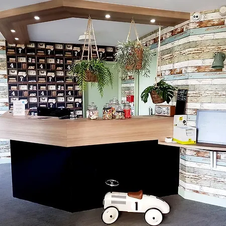 Logis Boutique Novalis 3* 그라디냥